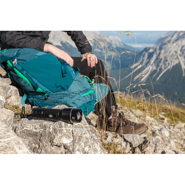 Brennenstuhl LuxPremium LED-Taschenlampe | Wiederaufladbar | 1200 lm | IP67