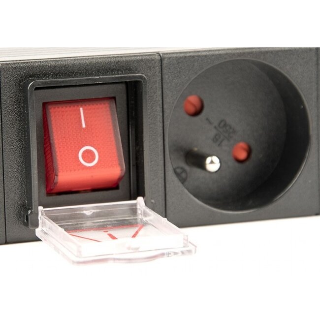 19 Zoll Steckdosenleiste | Schalter | CEE 7/7 - 8x CEE 7/5 (Belgien) | 1U | Schwarz | 3 Meter