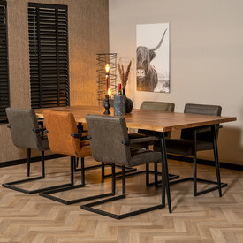 Eetkamertafel boomstam Richy acaciahout verstelbare tafelpoten 230 x 100 cm