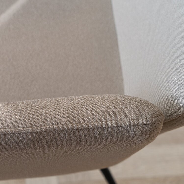 Scandinavische eetkamerstoel Frey gerecyclede stof taupe