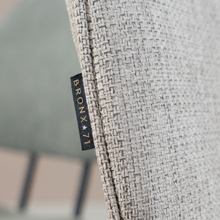 Scandinavische eetkamerstoel Ivar gerecyclede stof taupe