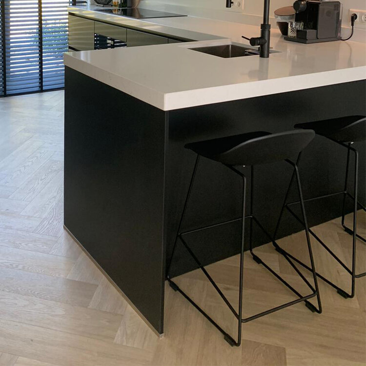 Scandinavische Barkruk Ellen zwart 66cm