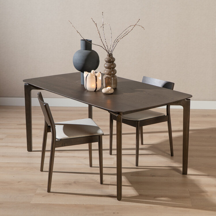 Scandinavische eettafel Cala walnoot 160 x 90 cm