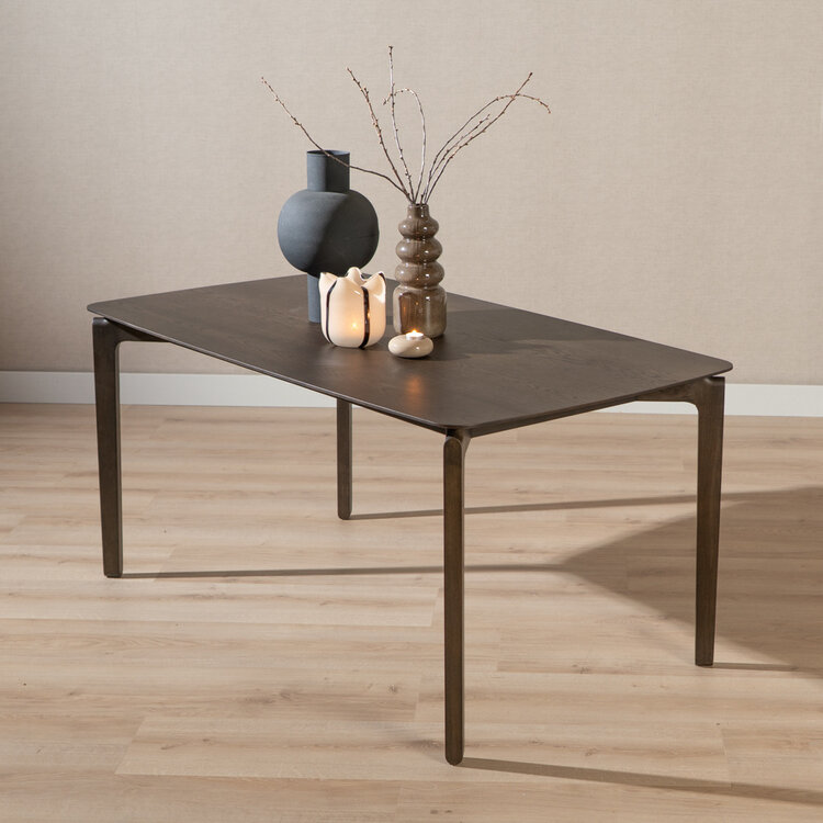 Scandinavische eettafel Cala walnoot 160 x 90 cm
