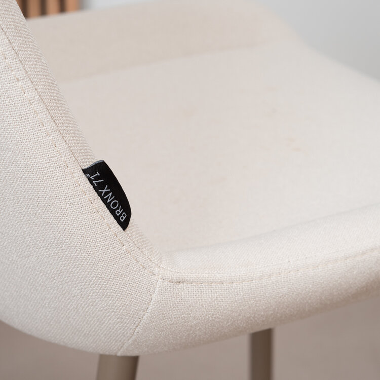 Scandinavische barkruk Maud gerecyclede stof off white 74 cm