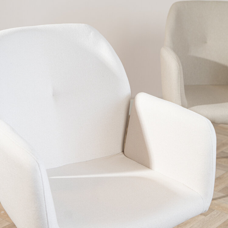 Scandinavische eetkamerstoel Frey gerecyclede stof off white