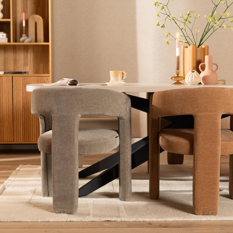Scandinavische eetkamerstoel Bibi chenille taupe