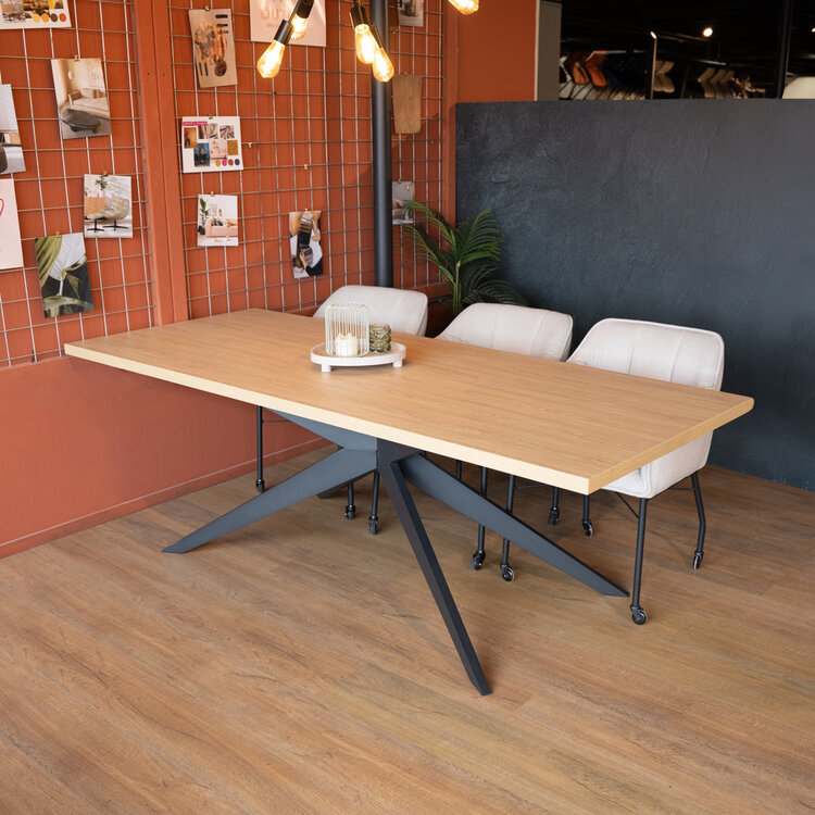 Eettafel Liam melamine eiken 220 x 90 cm