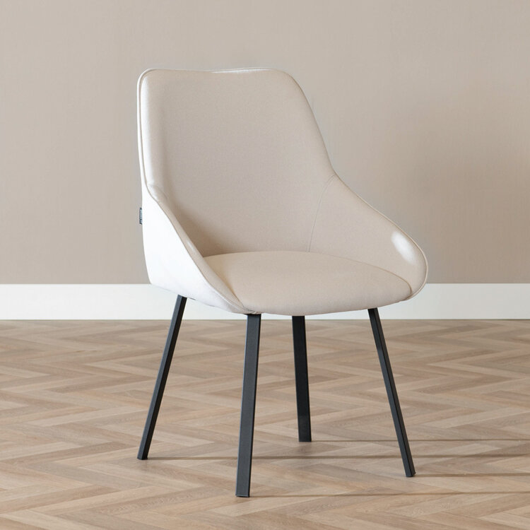 Scandinavische eetkamerstoel Lova gerecyclede stof off white
