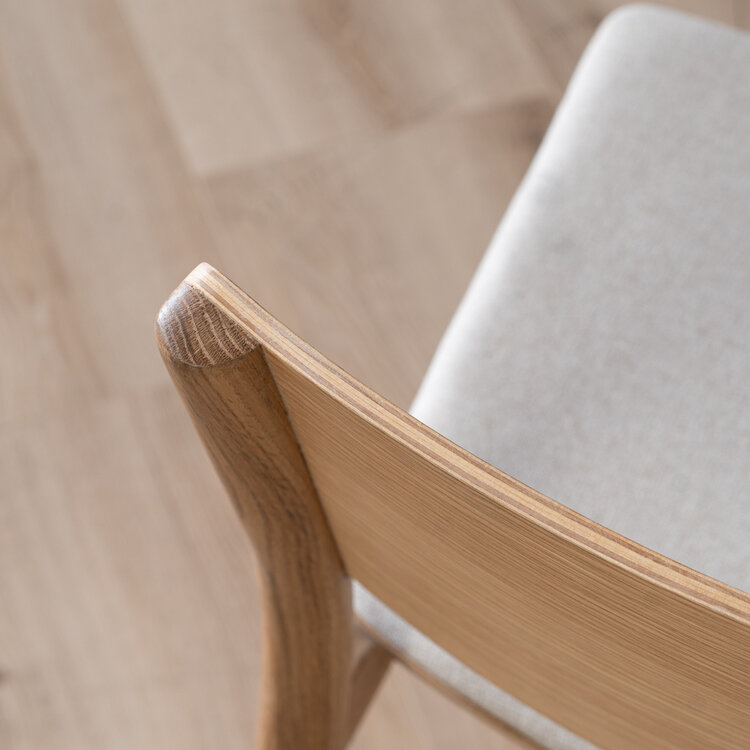 Scandinavische eetkamerstoel Elio naturel eiken/off white