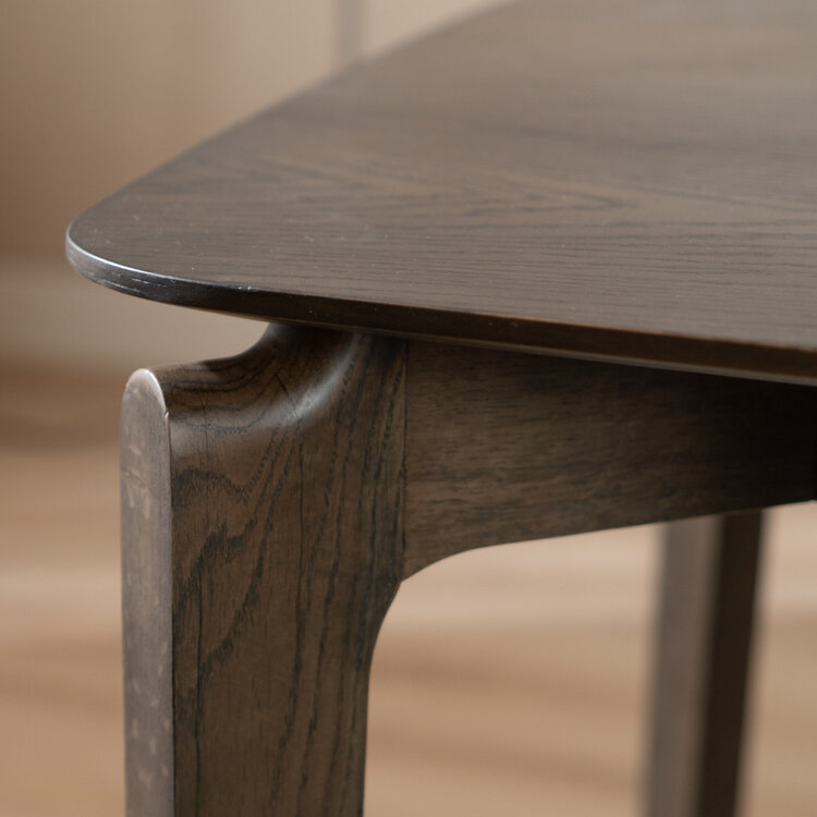 Scandinavische eettafel Cala walnoot 220 x 100 cm