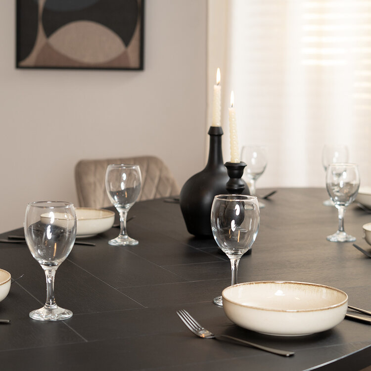 Visgraat eettafel zwart ovaal Joren PVC 240 x 110 cm