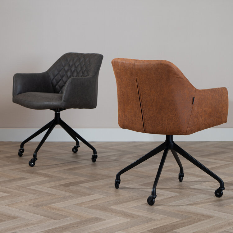 Eetkamerstoel met wieltjes Levi cognac eco-leer