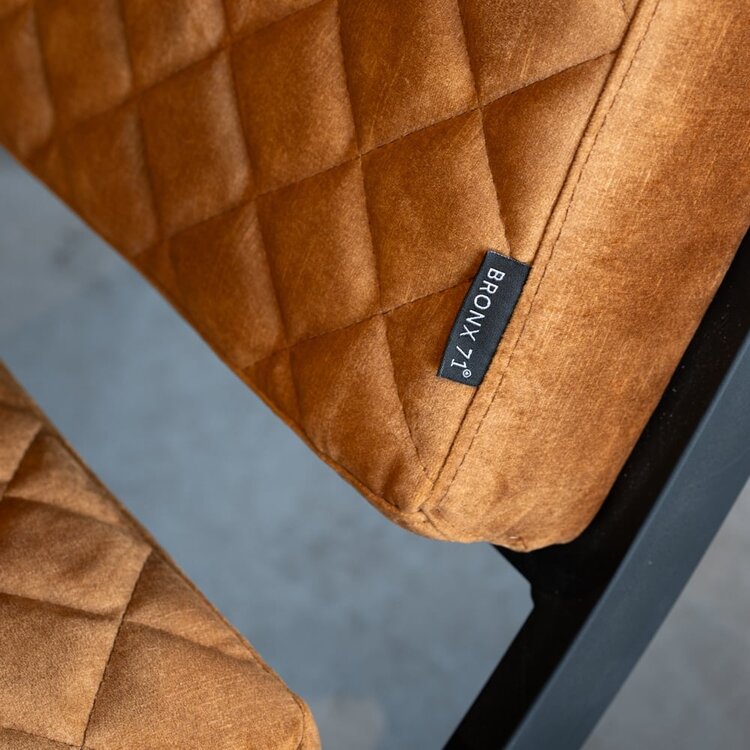 Design fauteuil Madrid velvet okergeel