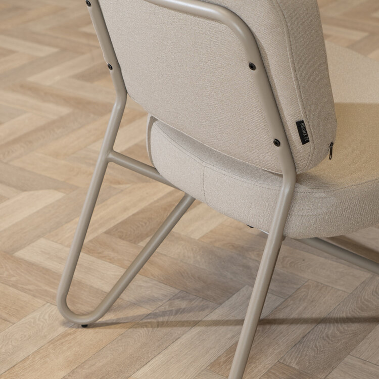 Scandinavische fauteuil Viggo taupe gerecyclede stof