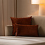 Sierkussen Beau velvet koper 25 x 45 cm