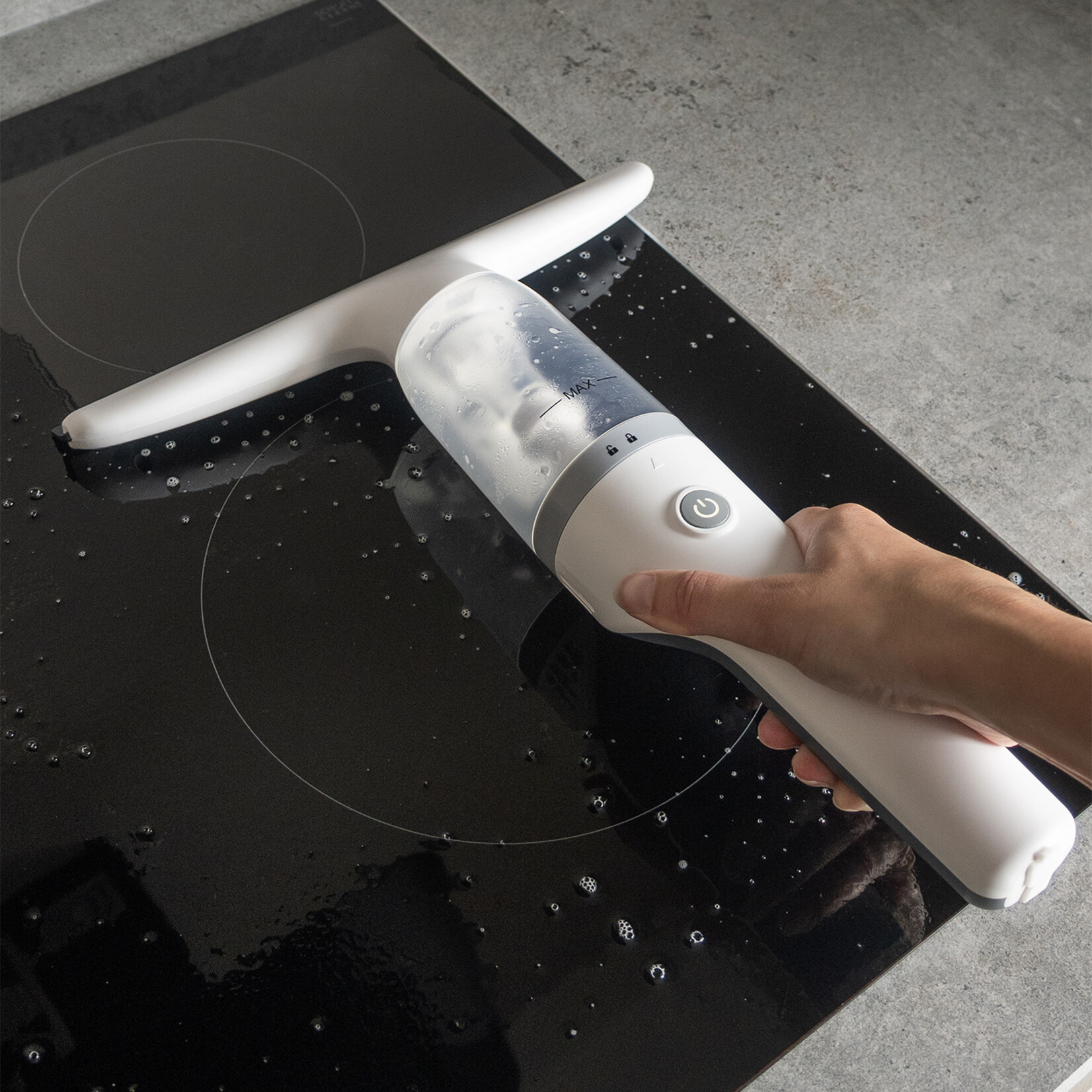 BREND BREND BR-2218 Elektrische Raamwisser en Sprayfles - Ramenwasser met Zuigsysteem