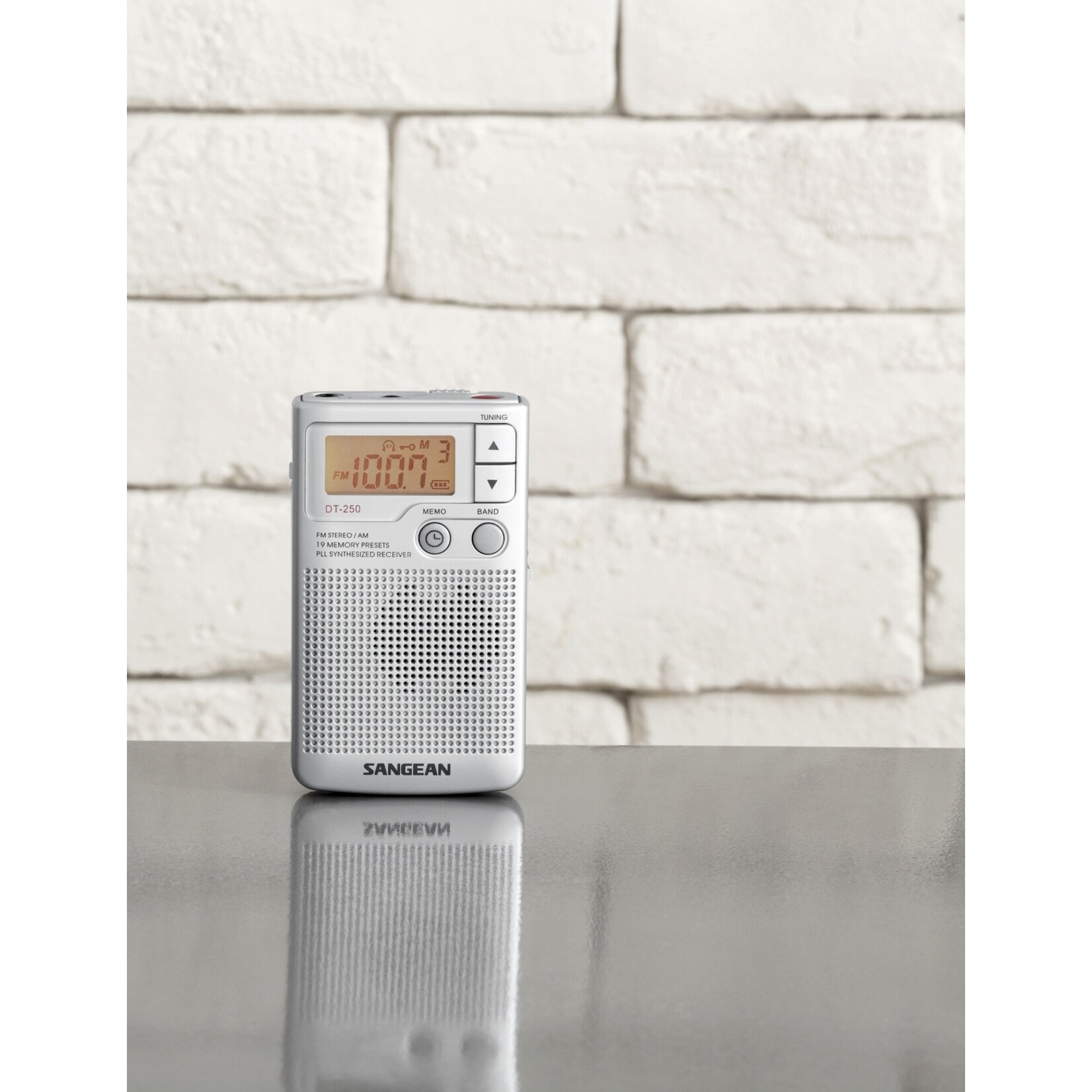 Sangean Sangean DT-250 Pocketradio op Batterijen – AM/FM Stereo Noodradio