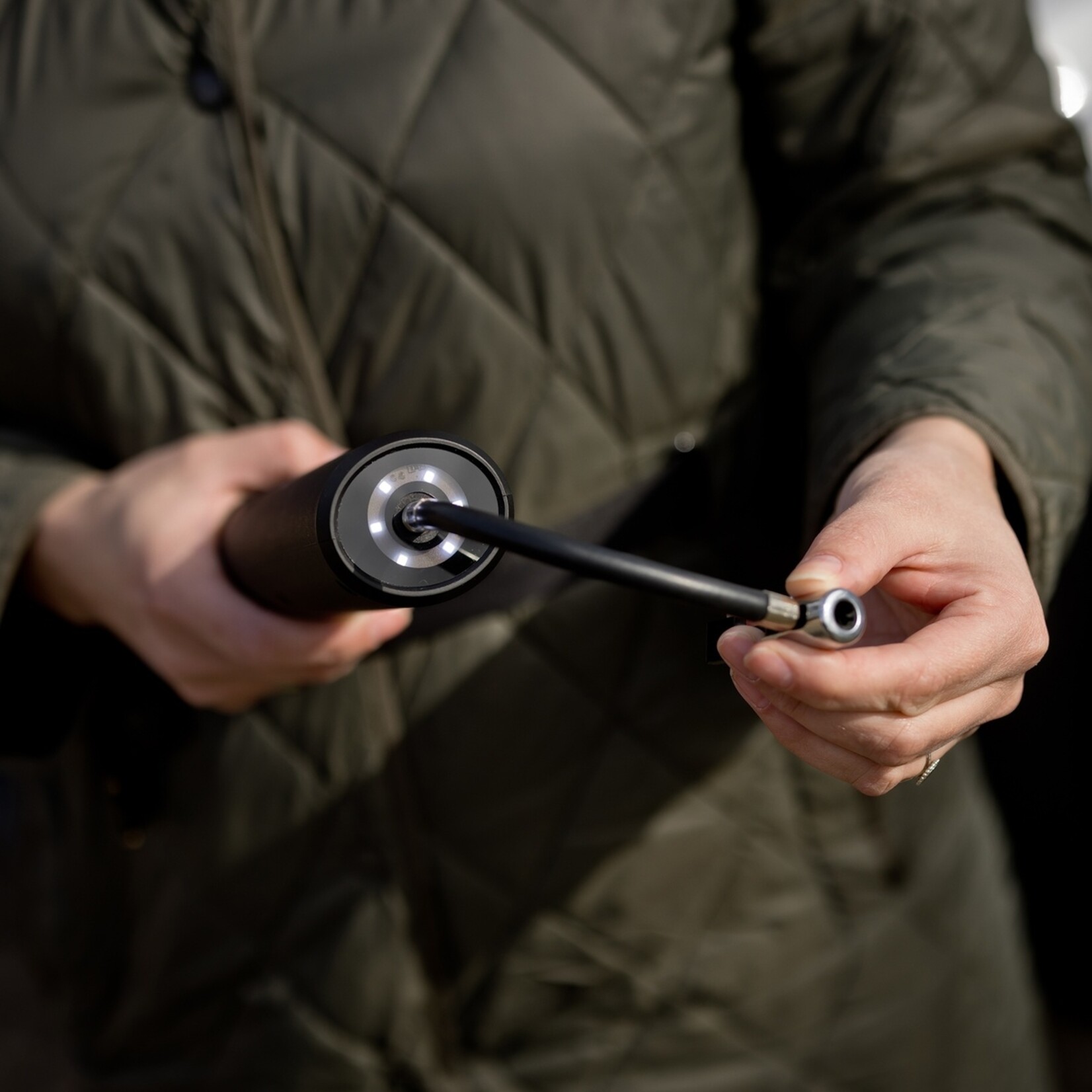 QLT No Less QLT Luchtcompressor – Elektrische Pomp met Opzetstukken – 10,3 bar