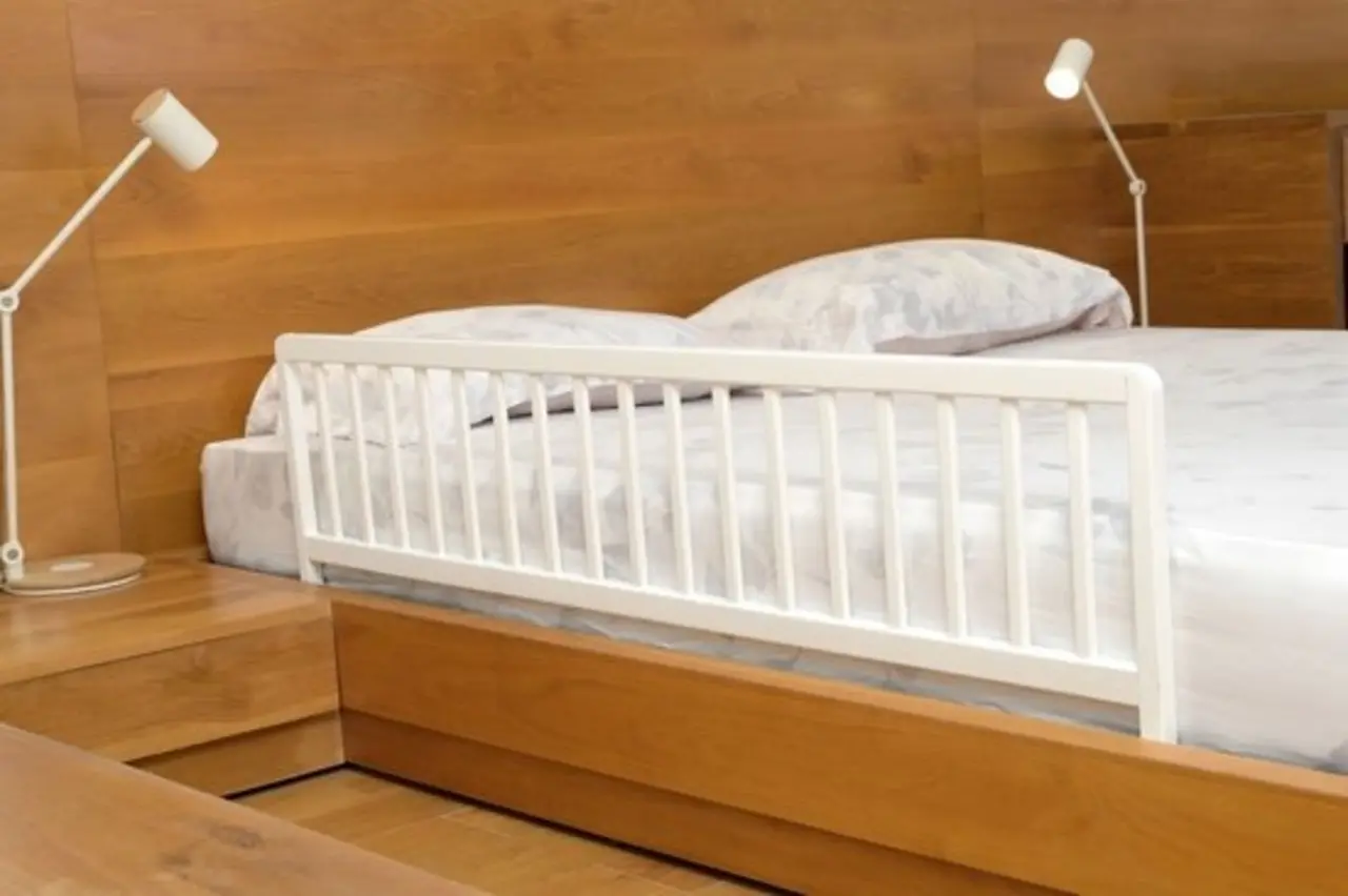 Geuther Geuther Holz-Bettgitter / Rausfallschutz Bett Lissi 110 cm Geuther Geuther Holz-Bettgitter / Rausfallschutz Bett Lissi 110 cm