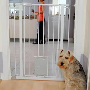 Bettacare Treppenschutzgitter mit Hunde- & Katzenklappe