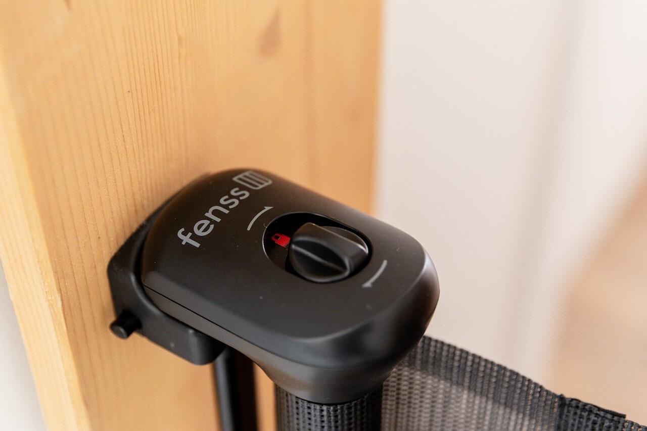 Fenss Fenss Einrollbares Treppenschutzgitter Lizzy 140 cm Fenss Fenss Einrollbares Treppenschutzgitter Lizzy 140 cm