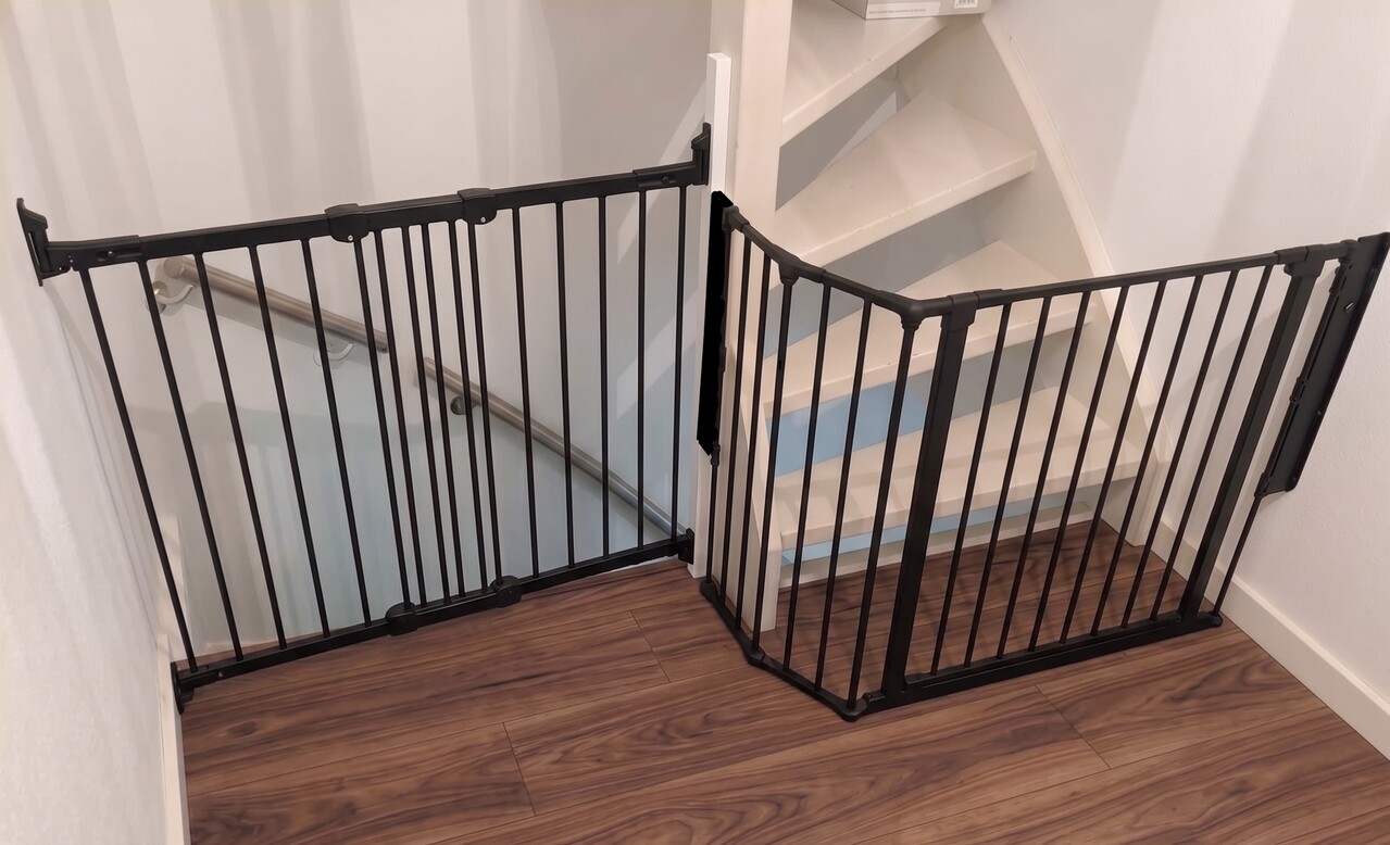 BabyDan BabyDan Flex Treppenschutzgitter 120 cm & BabyDan FlexiFit Treppenschutzgitter 62 - 105 cm