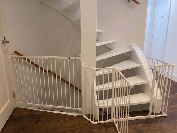 BabyDan BabyDan Flex Treppenschutzgitter 252 cm & BabyDan FlexiFit Treppenschutzgitter 62 - 105 cm