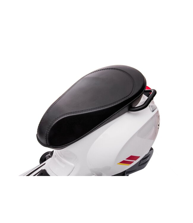 Vespa Sprint, 12 volt elektrische scooter met muziek en meer!