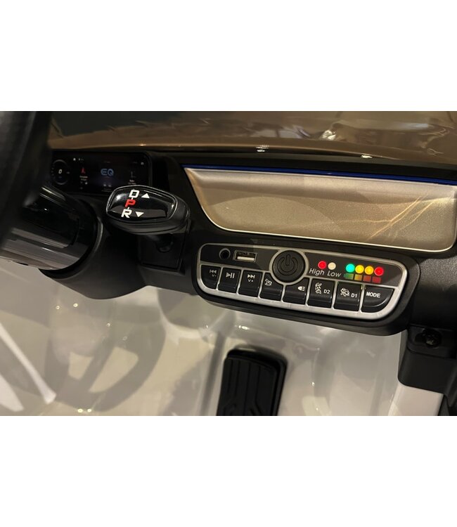Mercedes-Benz EQA 250, 12 volt elektrische kinderauto met rubberen banden, leder zitje en meer!