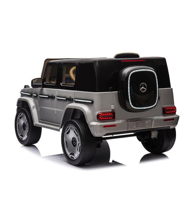 Mercedes Benz EQG, 12 volt electric children's car with rubber tires, leather seat and more!