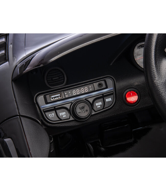 Porsche Spyder RS, 12-Volt-Kinderbatterieauto, Gummireifen, Ledersitz und mehr!