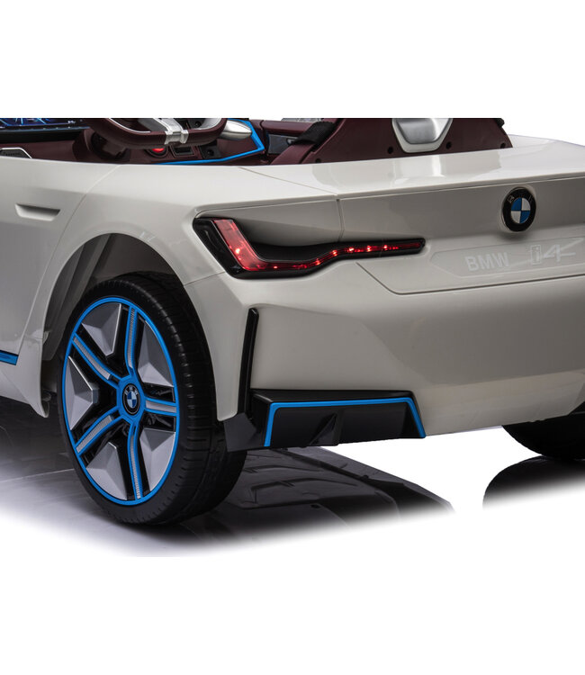 BMW i4, voiture électrique pour enfants, 12v, siège en cuir, module musique et plus encore !
