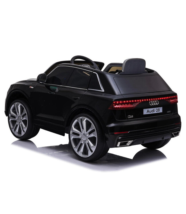 Audi Q8 Quattro S-line, voiture électrique pour enfants 12 volts avec pneus EVA, siège en cuir artificiel et plus encore !