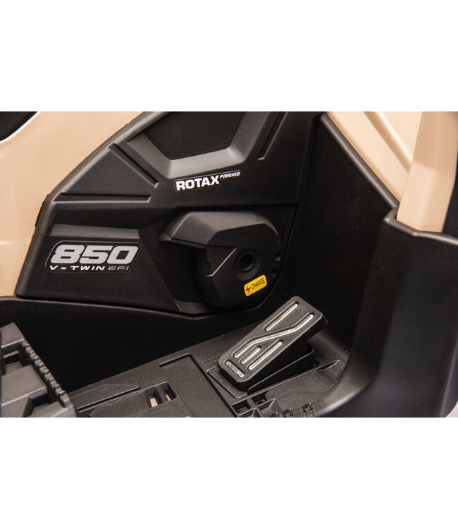 CAN-AM Outlander 2-Sitzer, 4x4, 24 Volt Quad mit Gummireifen und Ledersitz