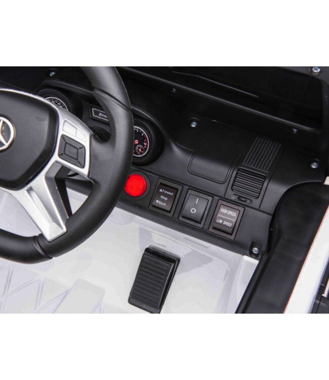 Mercedes-Benz G63 6x6, 12 V mit Gummireifen und mehr!