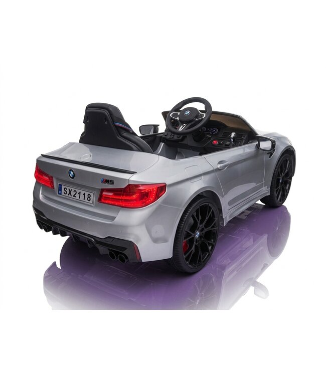BMW M5, Leder zitje, Rubberen banden, Kinder Accu Auto!