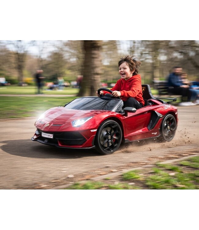Lamborghini Aventador, 2-Personen-24-Volt-Elektro-Kinderauto mit Gummireifen, Ledersitz!