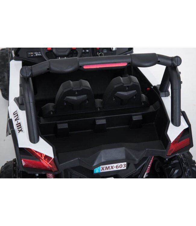 4x4 Beach Buggy White 12V with MP4 Screen, 2-Seater, Leather