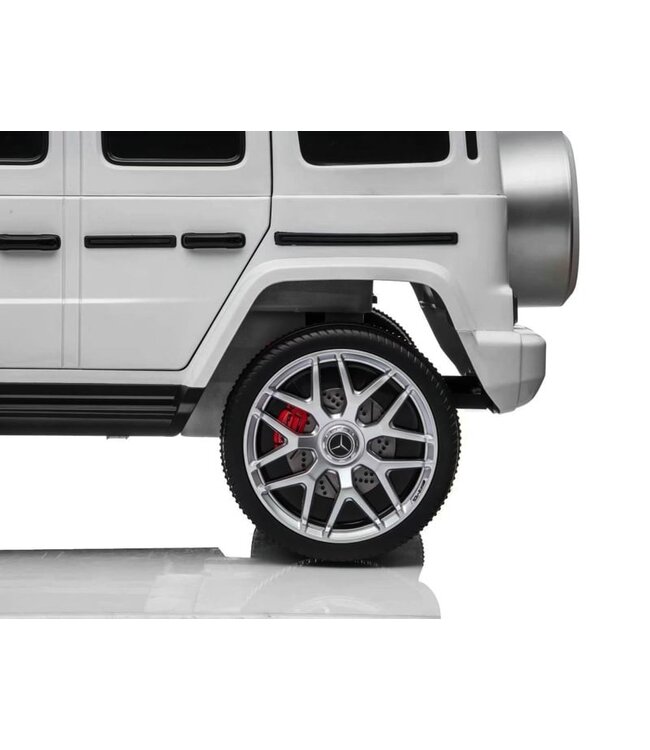 2 persoons Mercedes G63 AMG, 24v en 4x4 kinder accu voertuig!