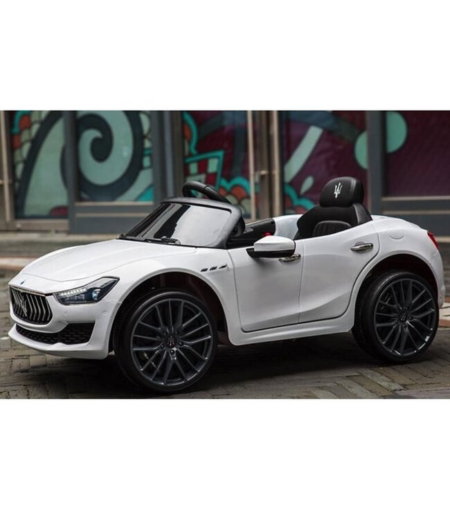 Maserati Ghibli, 12v elektrische kinderauto, rubberen banden, leder zitje.