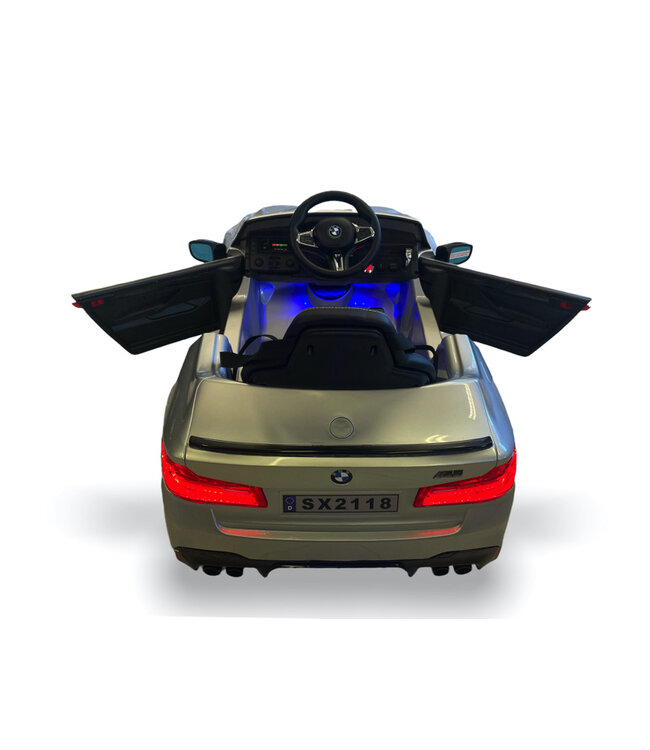 BMW M5, Siège en cuir, Pneus en caoutchouc, Voiture à batterie pour enfants !