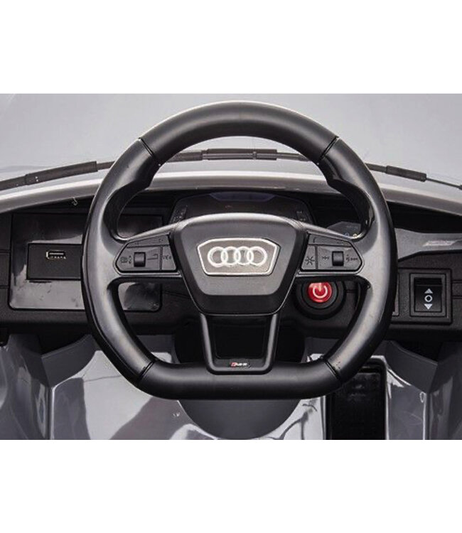 Audi RS6, 12 volt elektrische kinderauto met rubberen banden, leder zitje en meer!