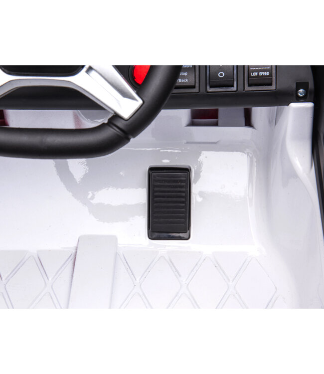 Mercedes-Benz G63 6x6, 12v with rubber tires and more!