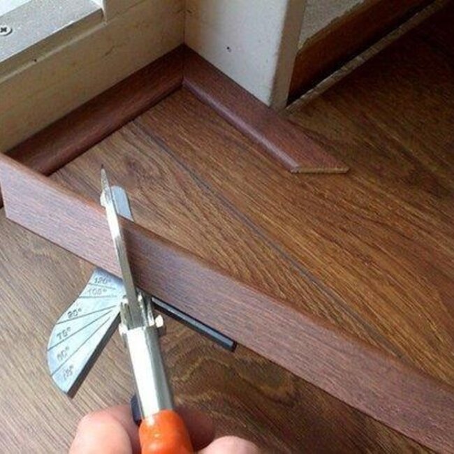 Plakplinten Plaatsen