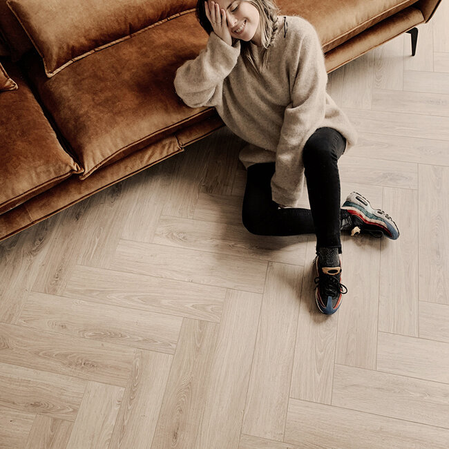 Floer Visgraat Laminaat – Mat Wit Eiken