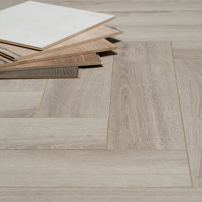 Floer Visgraat Laminaat – Vergrijsd Eiken