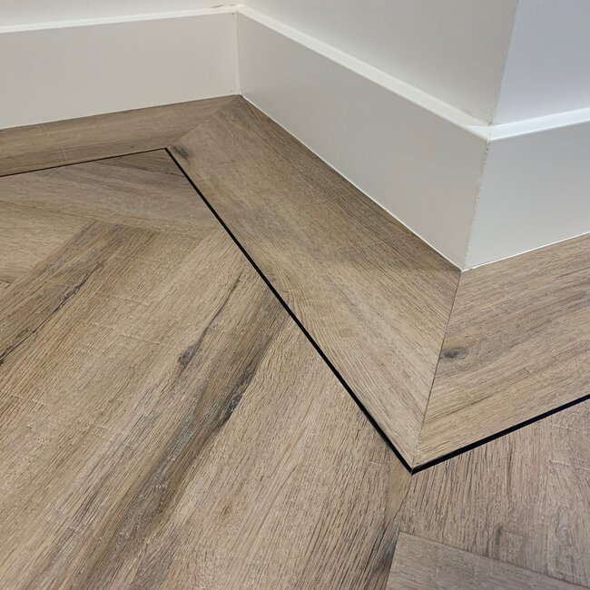 Gelasta City Visgraat 4700 (dryback) Smoked Oak Light