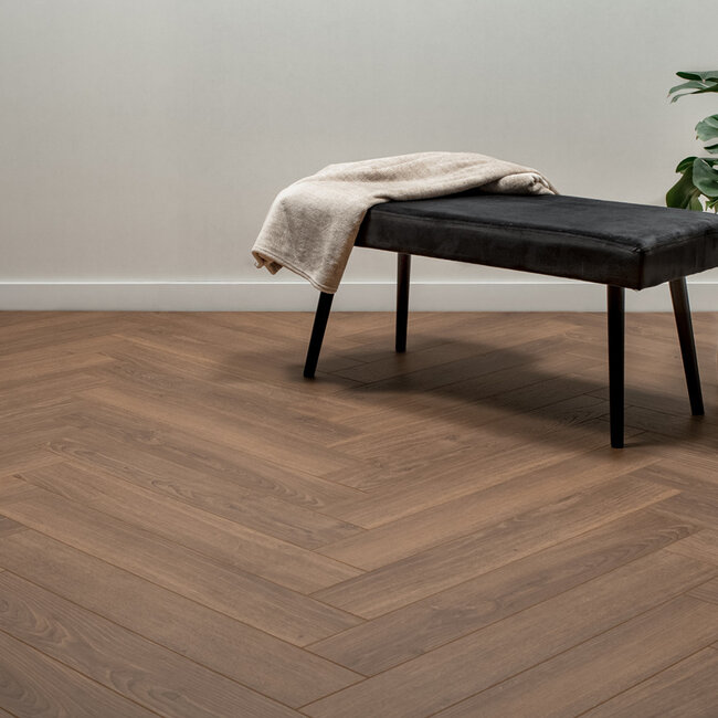 Floer Walvisgraat Laminaat – Bultrug Bruin