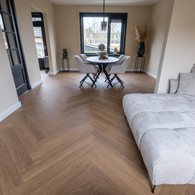 Floer Walvisgraat Laminaat – Bultrug Bruin